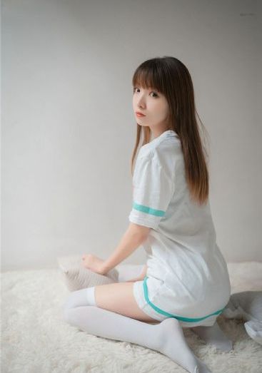 《桃色》电影完整版_BD英语在线观看高清